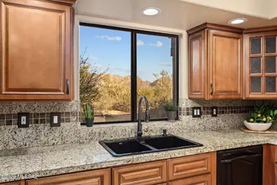 12801 N Kingair Drive, Oro Valley, AZ 85755 - Photo 13