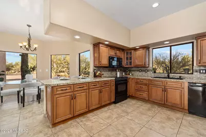 12801 N Kingair Drive, Oro Valley, AZ 85755 - Photo 11