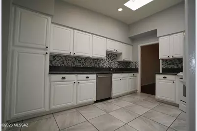 745 W Sunlight Lane, Tucson, AZ 85704 - Photo 9