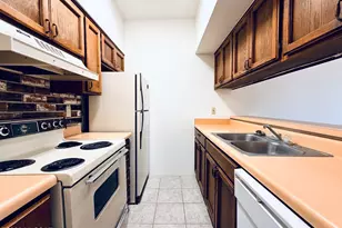 7664 E 22nd St, Tucson, AZ 85710 - Photo 9