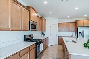 9639 N Melandra Way, Marana, AZ 85653 - Photo 11