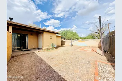 1028 E Hedrick Drive #3, Tucson, AZ 85719 - Photo 13