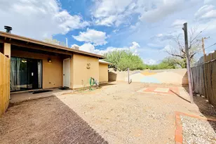 1028 E Hedrick Dr, Tucson, AZ 85719 - Photo 13