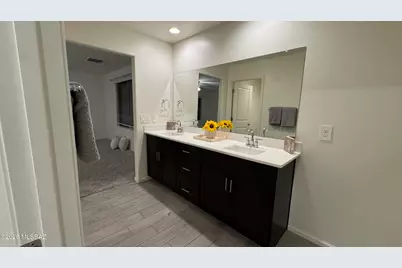 7801 S Walnutview Drive, Tucson, AZ 85757 - Photo 43