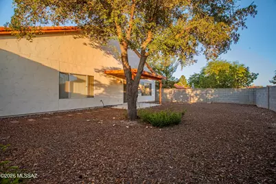 9413 N Warbler Place, Tucson, AZ 85742 - Photo 7
