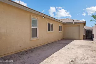 13368 E Almond Crest Dr, Vail, AZ 85641 - Photo 37