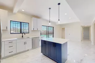 9051 E Cooper St, Tucson, AZ 85710 - Photo 11