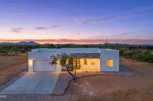 7310 S Victor Dr, Tucson, AZ 85757 - Photo 1