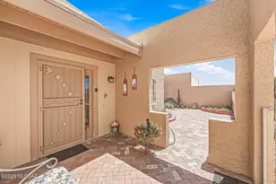 970 W Camino Sagasta, Green Valley, AZ 85622 - Photo 5