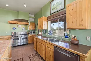 275 W Silver Sky Pl, Green Valley, AZ 85614 - Photo 17