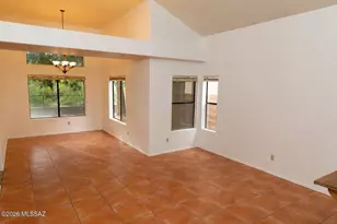 8521 N Spring Creek Dr, Tucson, AZ 85742 - Photo 5