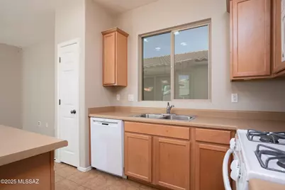 12073 W Hailey Lane, Marana, AZ 85653 - Photo 5