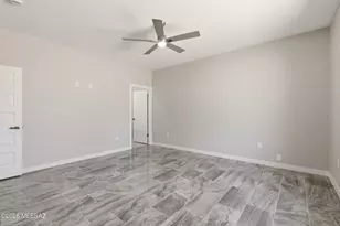 642 W Florence St, Tucson, AZ 85705 - Photo 11