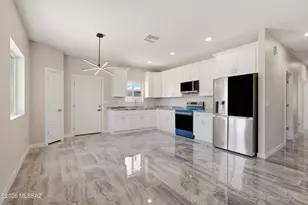 642 W Florence St, Tucson, AZ 85705 - Photo 23