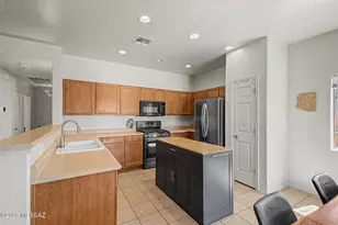 5465 W Bandtail Ct, Marana, AZ 85658 - Photo 17