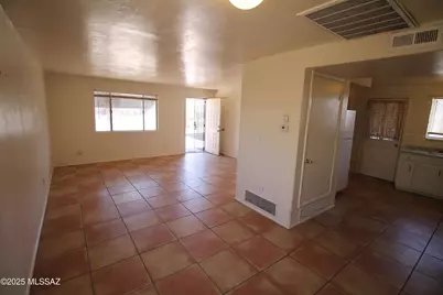 2665 N Leah Place, Tucson, AZ 85705 - Photo 13