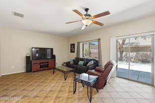 5076 W Wild Burro Spring Dr, Marana, AZ 85658 - Photo 11