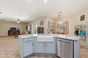 5076 W Wild Burro Spring Dr, Marana, AZ 85658 - Photo 7