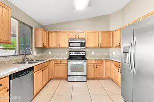 8697 N Golden Moon Way, Tucson, AZ 85743 - Photo 13