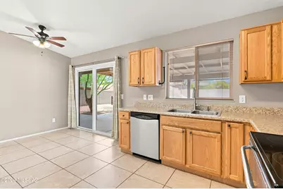 8697 N Golden Moon Way, Tucson, AZ 85743 - Photo 19