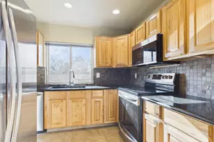 9537 N Albatross Dr, Tucson, AZ 85742 - Photo 13