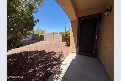 1925 S McConnell Drive, Tucson, AZ 85710 - Photo 3