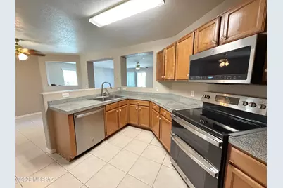 1925 S McConnell Drive, Tucson, AZ 85710 - Photo 21