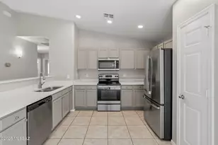 8244 S Lost Mountain Rd, Tucson, AZ 85747 - Photo 9