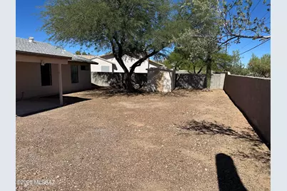 4731 W Juneberry Lane, Tucson, AZ 85742 - Photo 3