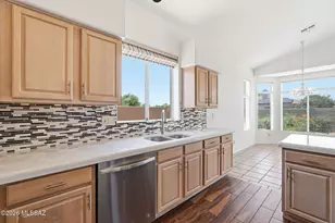 430 E Desert Golf Pl, Oro Valley, AZ 85737 - Photo 9
