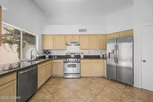 10430 E Wishbone Dr, Tucson, AZ 85748 - Photo 9