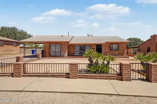 6619 E Scarlett St, Tucson, AZ 85710 - Photo 1