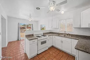 6619 E Scarlett St, Tucson, AZ 85710 - Photo 17