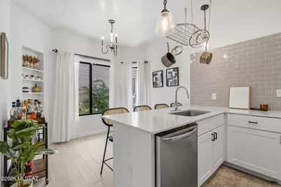 6480 N Green Briar Drive, Tucson, AZ 85718 - Photo 11