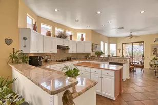 4365 S Royal Lytham Ct, Green Valley, AZ 85622 - Photo 21