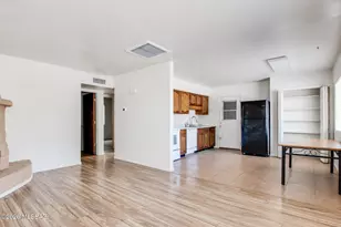 1921 W La Osa Dr, Tucson, AZ 85705 - Photo 9