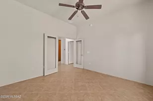 10446 E Sara Scarlet Loop, Tucson, AZ 85747 - Photo 13