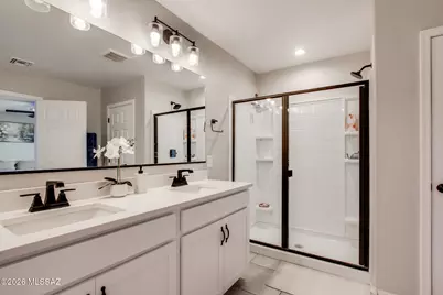7877 S Wolf Creek Drive, Tucson, AZ 85757 - Photo 19