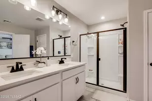 7877 S Wolf Creek Dr, Tucson, AZ 85757 - Photo 19