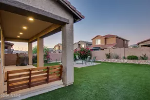 7877 S Wolf Creek Dr, Tucson, AZ 85757 - Photo 25