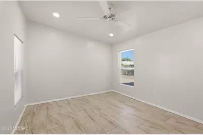 2111 S Miramonte Stravenue, Tucson, AZ 85713 - Photo 15