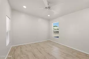 2111 S Miramonte Stravenue, Tucson, AZ 85713 - Photo 15