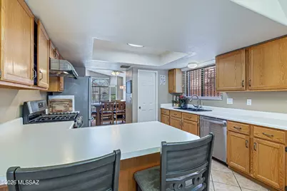 10301 N Oak Knoll Lane, Tucson, AZ 85737 - Photo 17