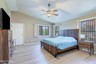 10301 N Oak Knoll Lane, Tucson, AZ 85737 - Photo 23