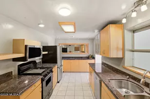 5526 E 20th St, Tucson, AZ 85711 - Photo 9