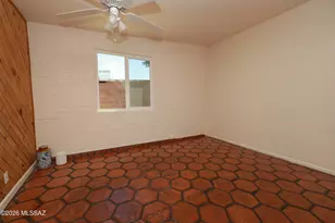 672 W Calle Sevilla, Tucson, AZ 85756 - Photo 17