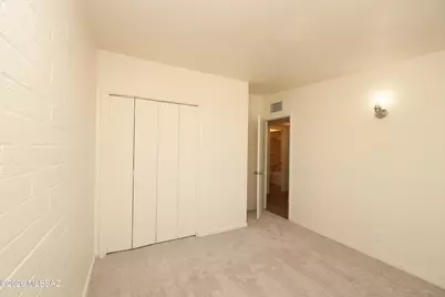 672 W Calle Sevilla, Tucson, AZ 85756 - Photo 25