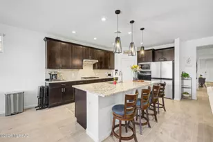 10462 E Silver Fox Dr, Tucson, AZ 85748 - Photo 5