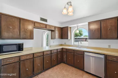 2501 E Greenlee Place, Tucson, AZ 85716 - Photo 17