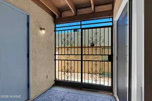 2504 N Ironwood Ridge Dr, Tucson, AZ 85745 - Photo 31